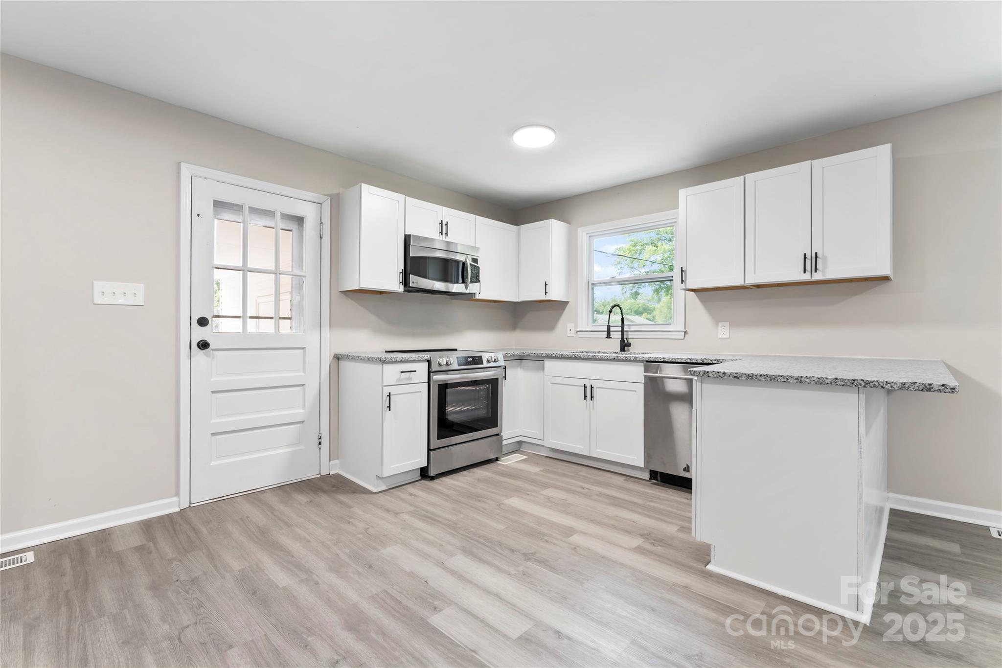 2697 State Rd S-29-369 Lancaster, SC 29720 - Photo 9 of 37