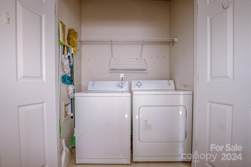 218 North Kimberly Road Davidson, NC 28036 - Photo 34 of 44 a utility room with dryer and washer