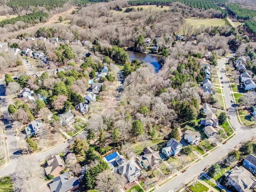 218 North Kimberly Road Davidson, NC 28036 - Photo 40 of 44 view of a city
