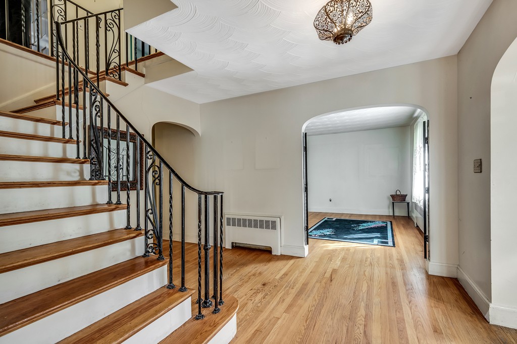 32 Philmore Road Newton, MA 02458 - Photo 3 of 19 Gallery Image 3