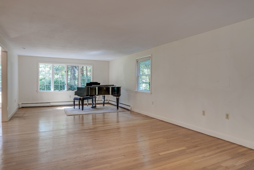 8 Marie Drive Andover, MA 01810 - Photo 13 of 42