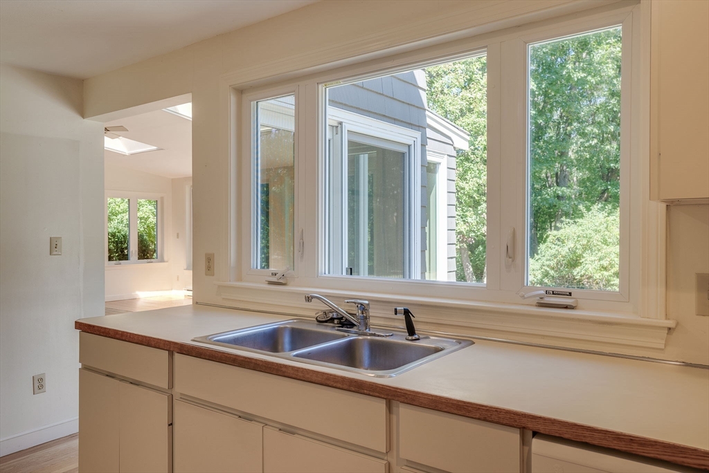 8 Marie Drive Andover, MA 01810 - Photo 19 of 42