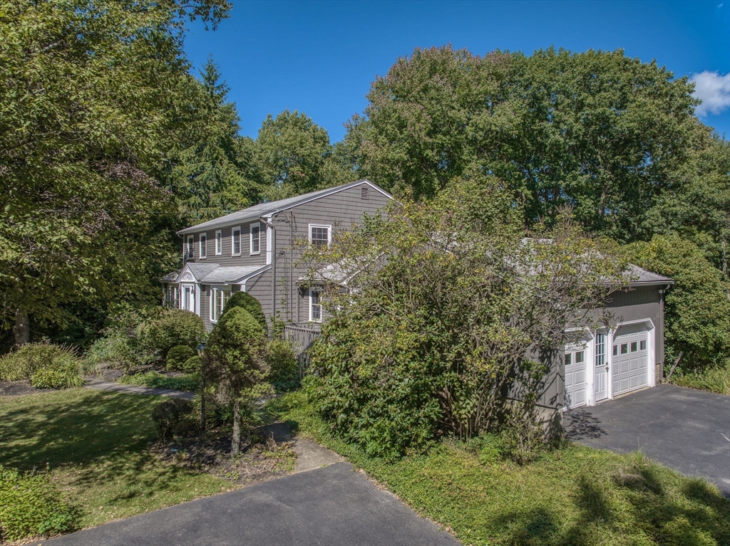 8 Marie Drive Andover, MA 01810 - Photo 2 of 42