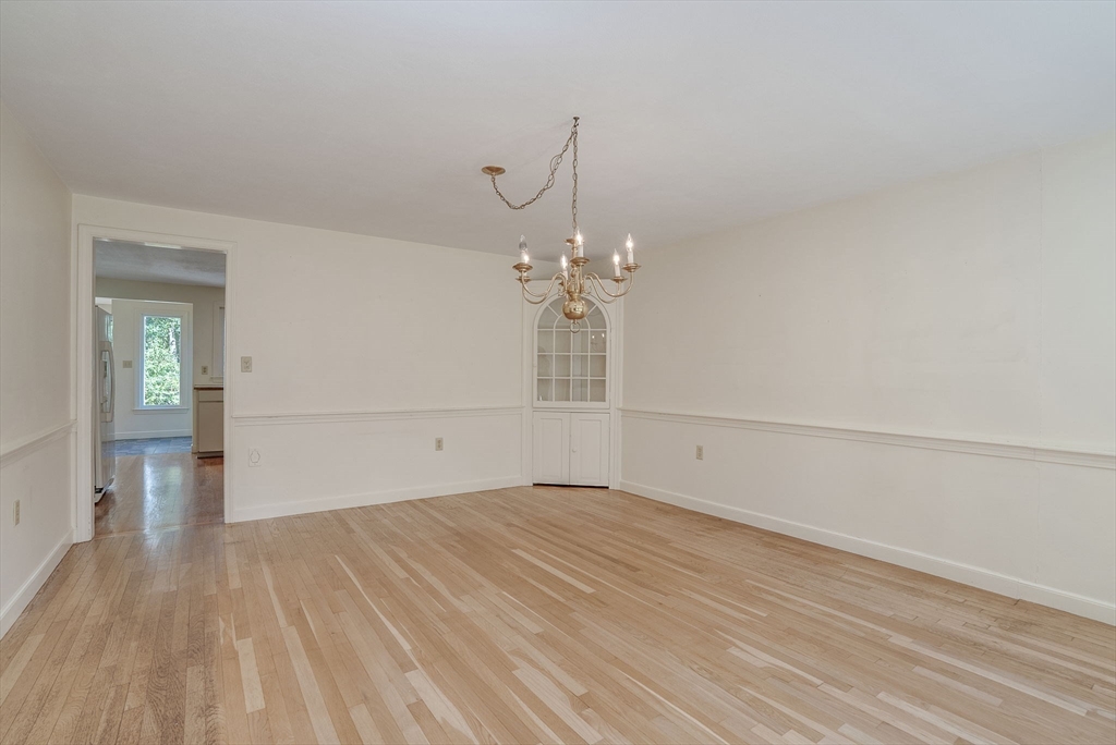 8 Marie Drive Andover, MA 01810 - Photo 22 of 42