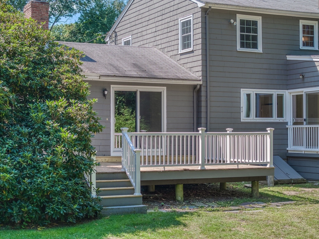 8 Marie Drive Andover, MA 01810 - Photo 5 of 42