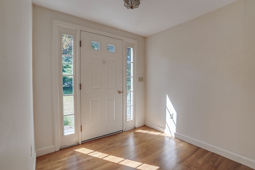 8 Marie Drive Andover, MA 01810 - Photo 9 of 42