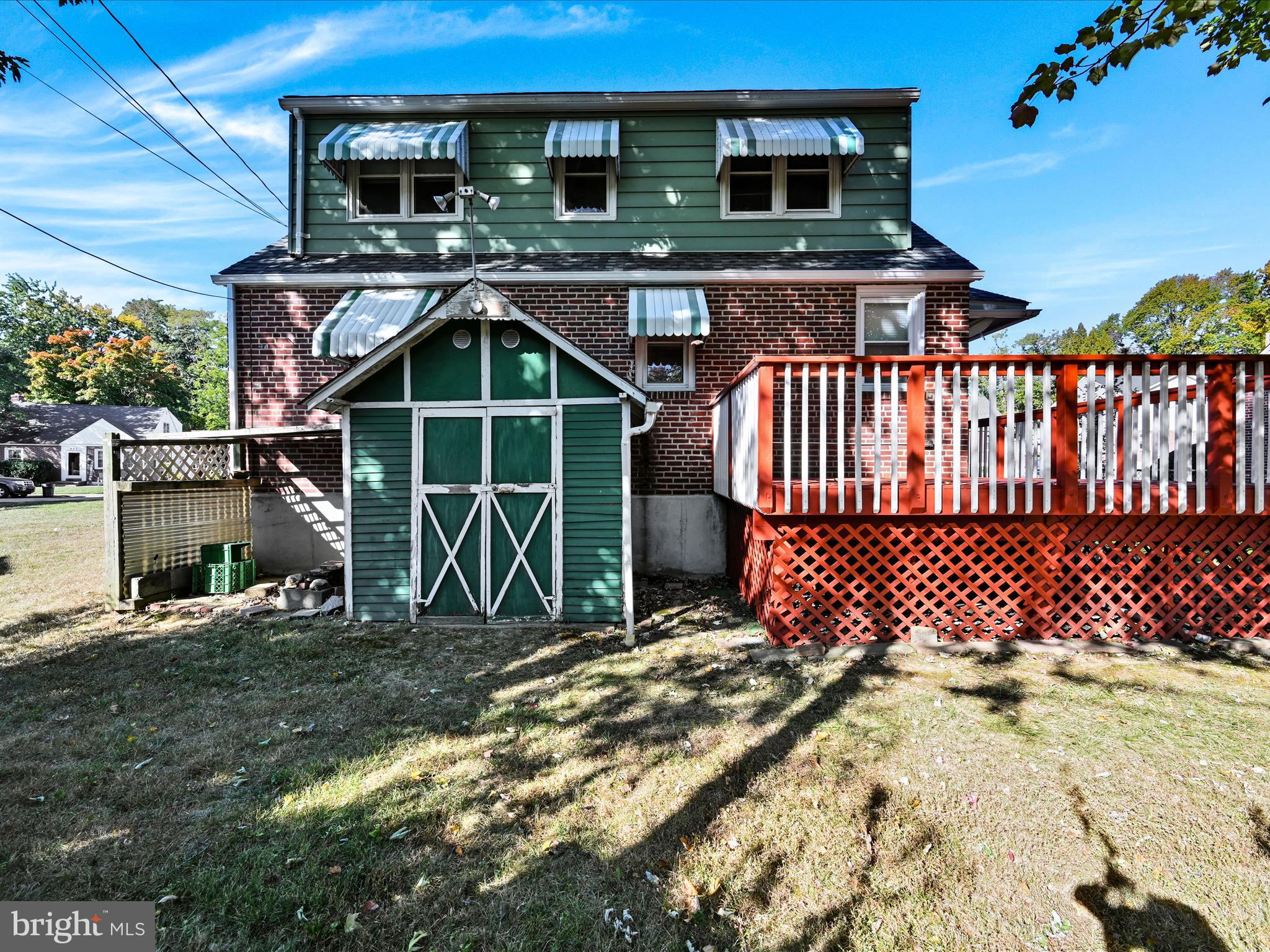 914 Village Road Folsom, PA 19033 - Photo 24 of 26 Backyard