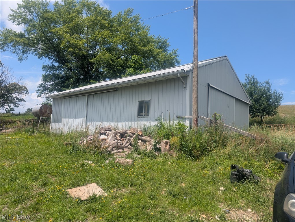 2011 Gordon Road Northwest Dover, OH 44622 - Photo 13 of 50