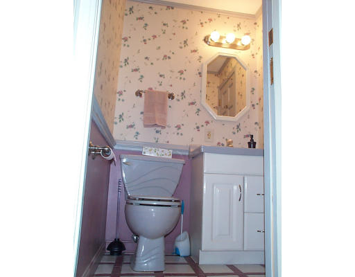 21 Dascomb Road Andover, MA 01810 - Photo 19 of 27 Gallery Image 19