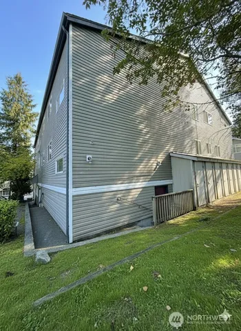 $290,000 | 14344 Stone Avenue North, Unit 32, Seattle, WA 98133