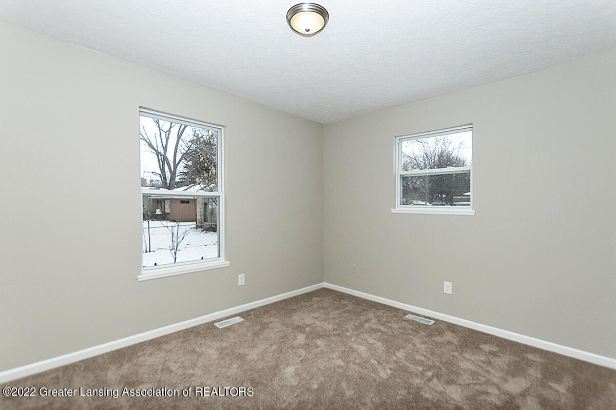 6114 Sommerset Road Lansing, MI 48911 - Photo 12 of 23 _DSC0797