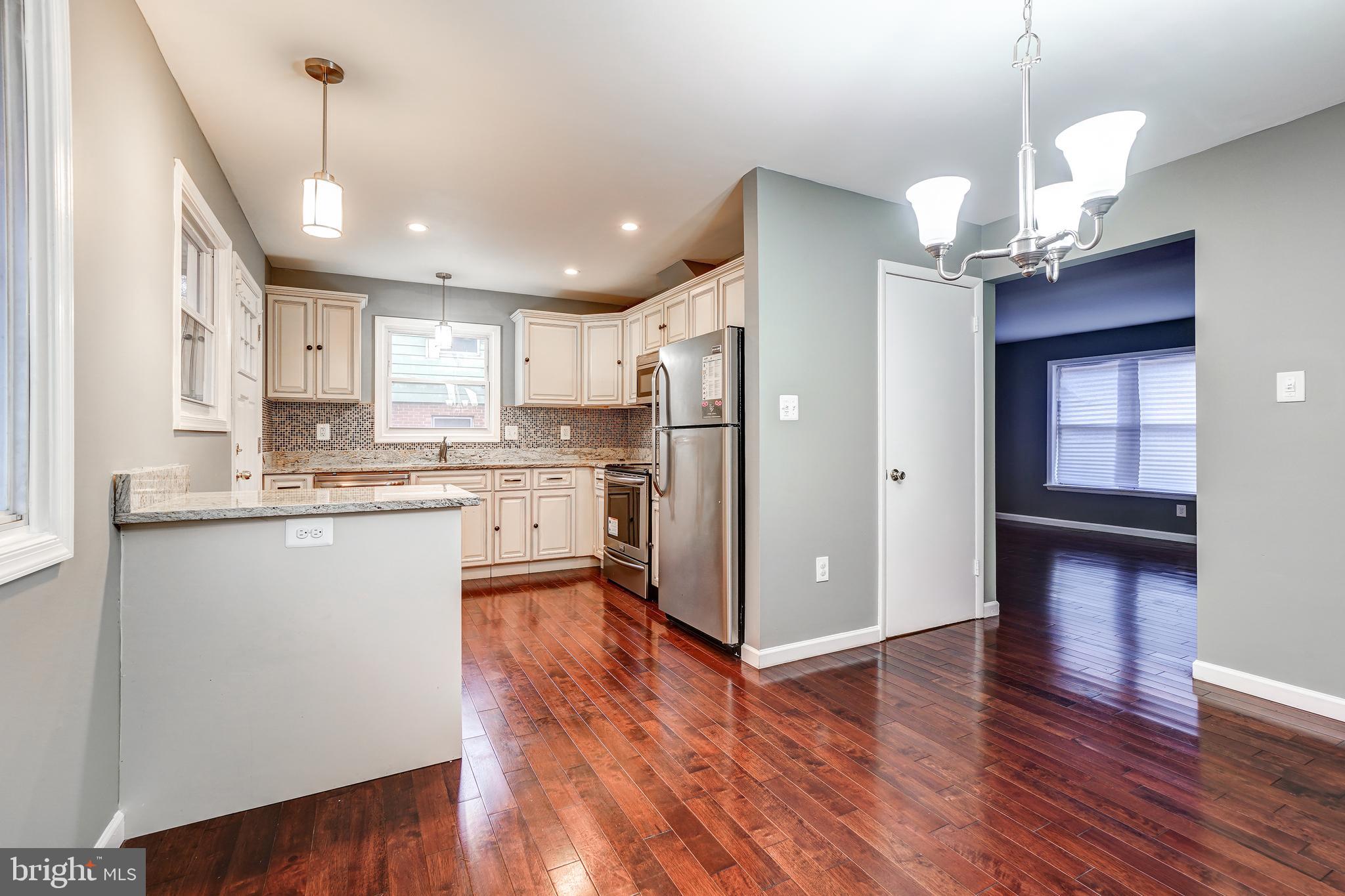 7610 Carissa Lane Laurel, MD 20707 - Photo 12 of 39 Dining & Kitchen