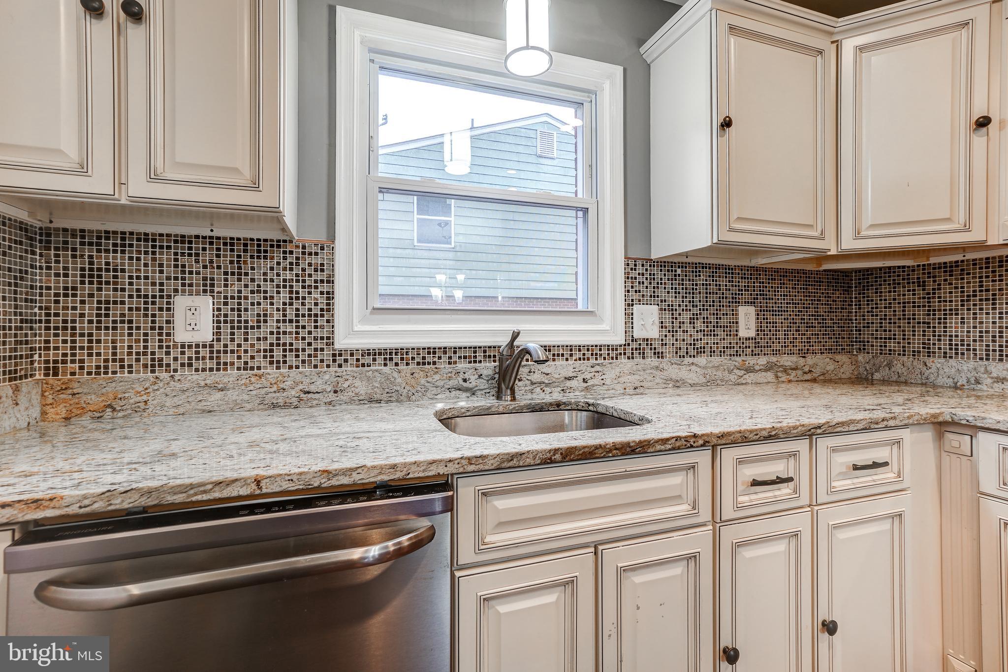 7610 Carissa Lane Laurel, MD 20707 - Photo 17 of 39 Kitchen