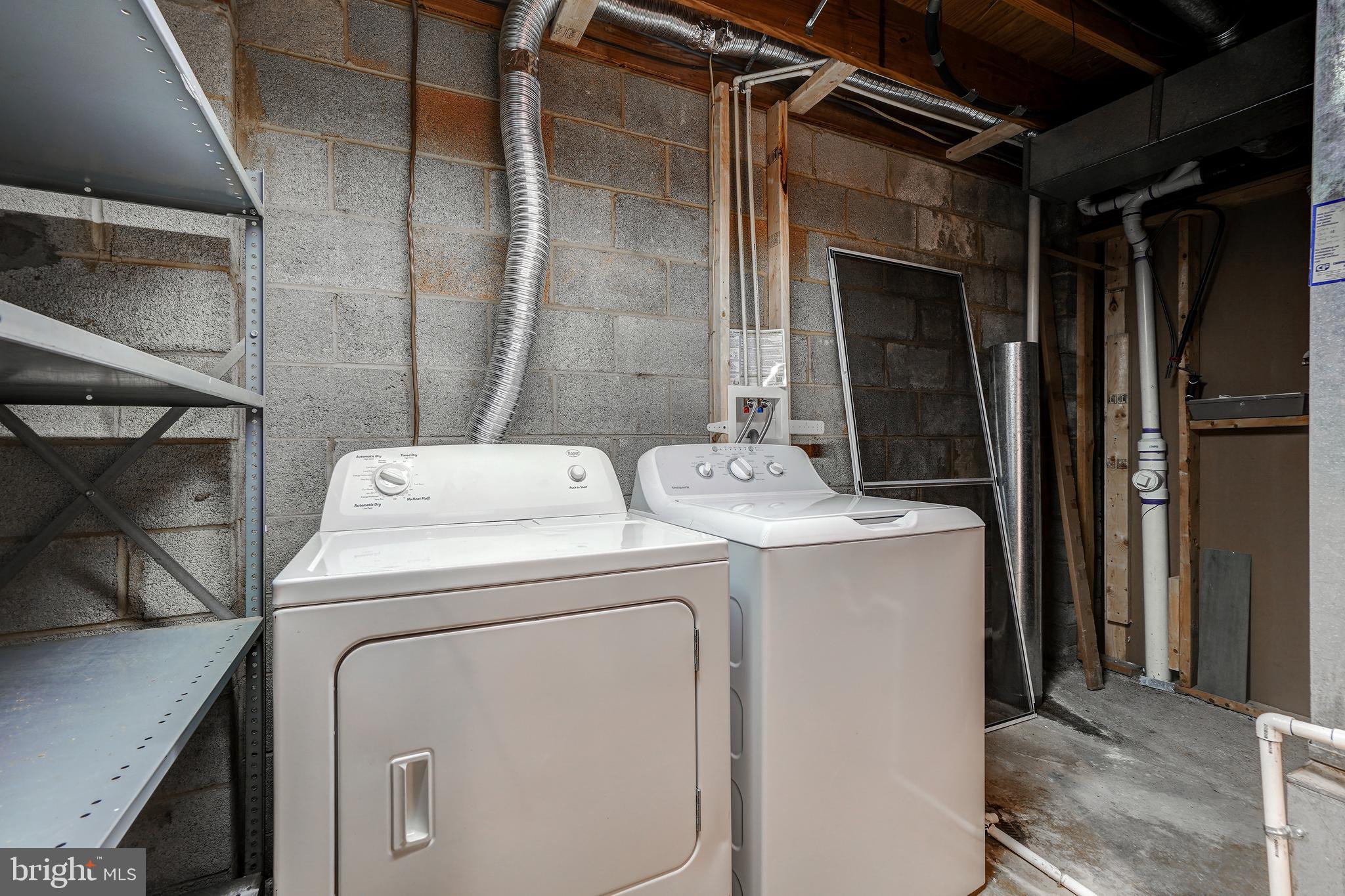 7610 Carissa Lane Laurel, MD 20707 - Photo 30 of 39 Washer and dryer