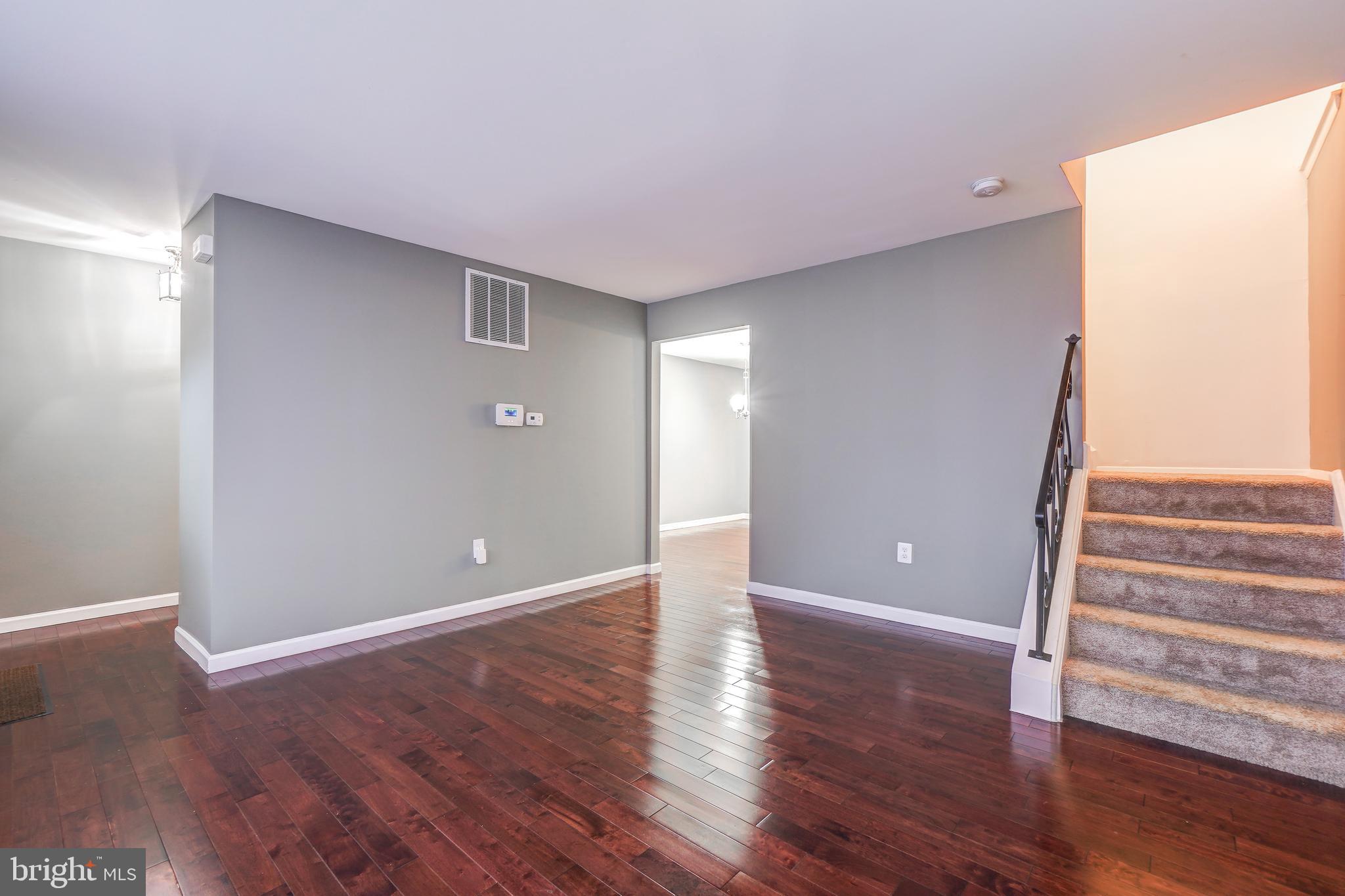 7610 Carissa Lane Laurel, MD 20707 - Photo 10 of 39 Living Room
