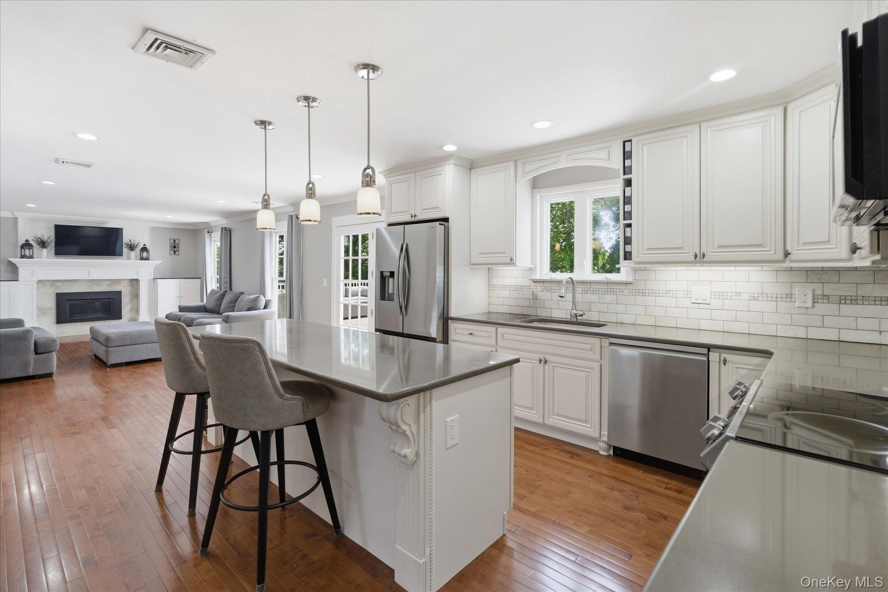 117 Southfield Road Baiting Hollow, NY 11933 - Photo 11 of 47
