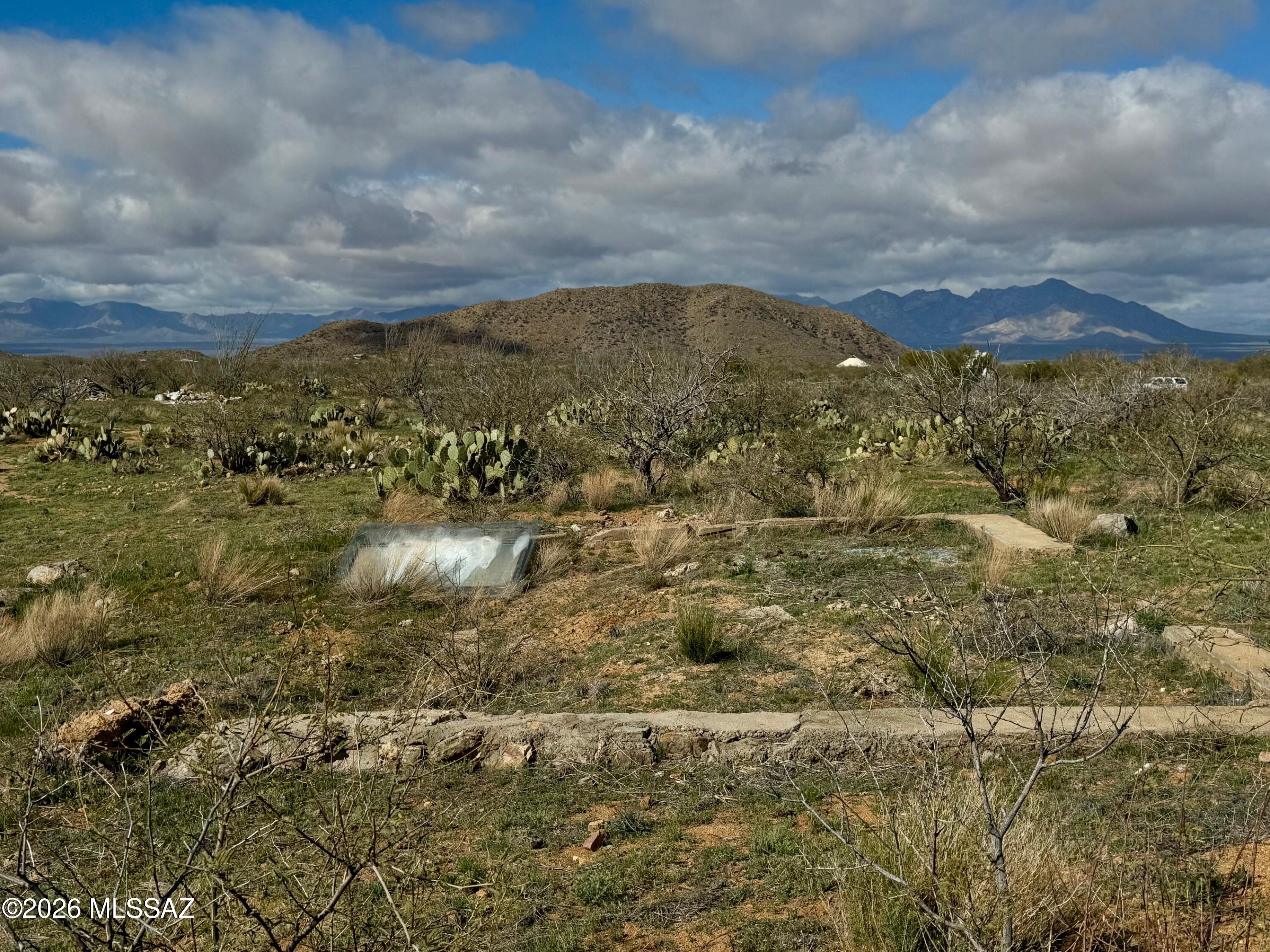 17027 South Sierrita Mountain Road Tucson, AZ 85736 - Photo 4 of 34 a view of a field
