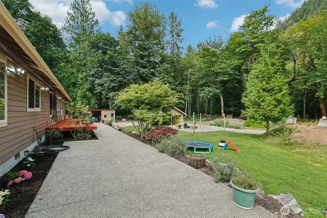 a table and chairs in the patio