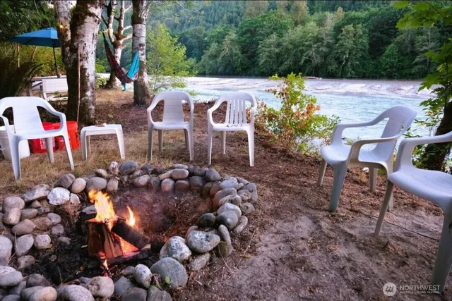 $650,000 | 14293 Highway 530, Concrete, WA 98237