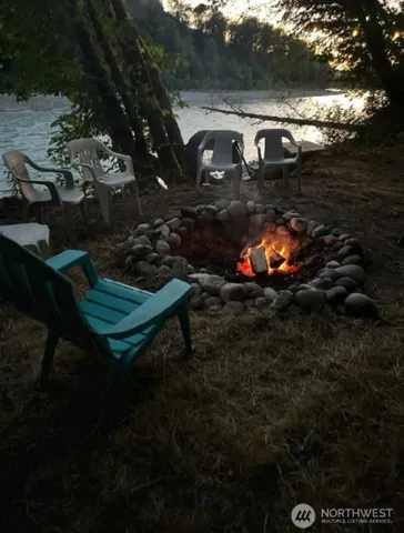 $650,000 | 14293 Highway 530, Concrete, WA 98237