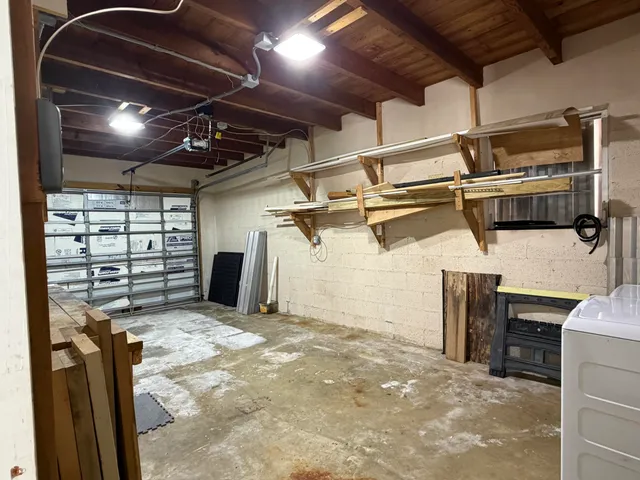 a view of a garage room