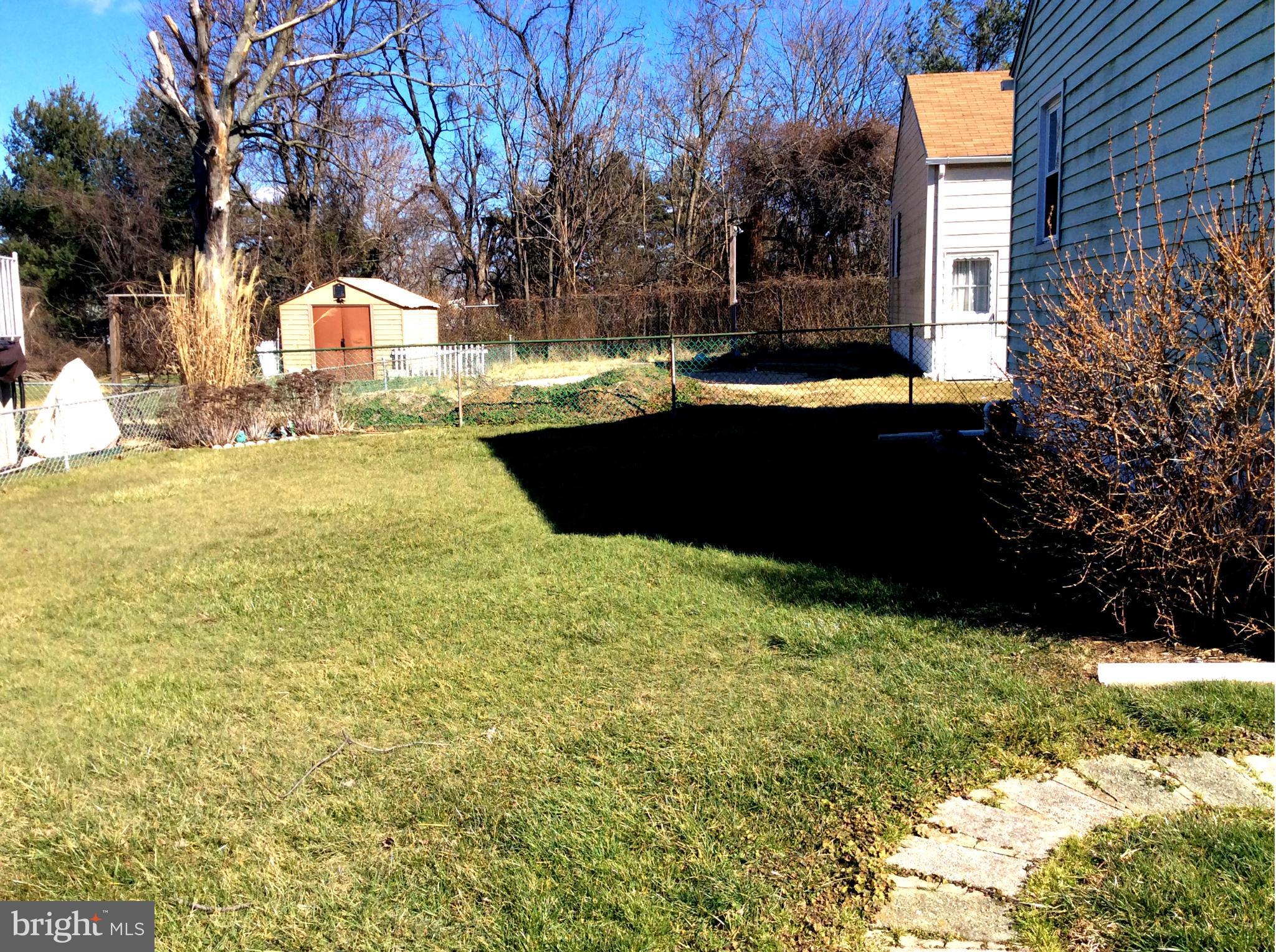 518 Holy Cross Road Baltimore, MD 21225 - Photo 25 of 29 Fully Fenced Yard