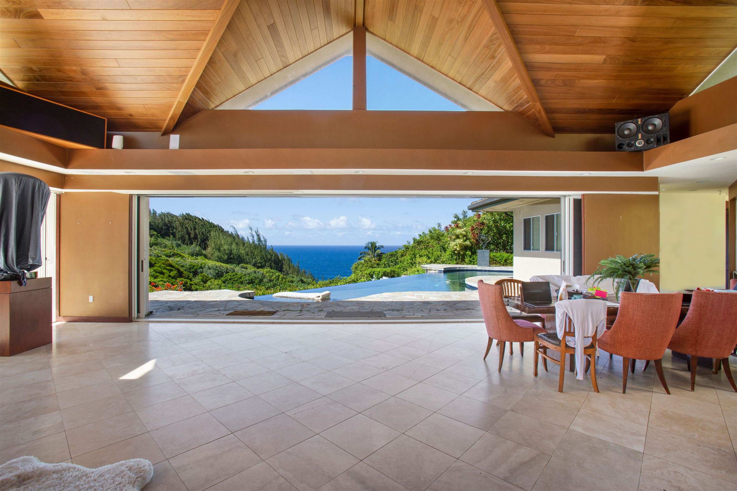 675 Kulike Road Haiku, HI 96708 - Photo 2 of 41