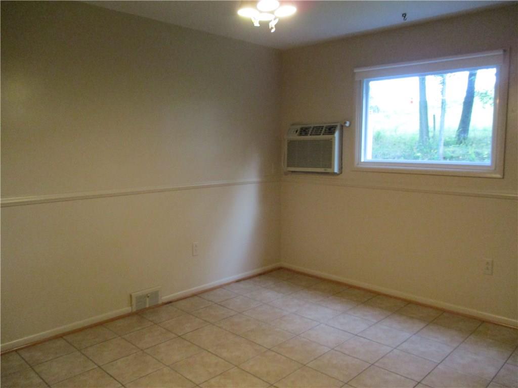 462 Concord Circle Road Beaver Falls, PA 15010 - Photo 3 of 20 Gallery Image 3