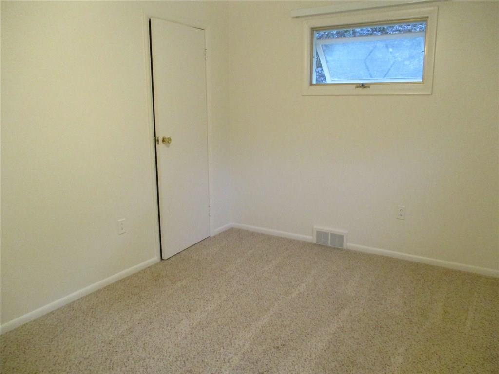 462 Concord Circle Road Beaver Falls, PA 15010 - Photo 5 of 20 Gallery Image 5