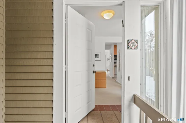 $249,900 | 126 Hopmeadow Street, Unit 1H, Simsbury, CT 06089