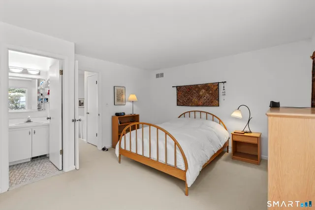 $249,900 | 126 Hopmeadow Street, Unit 1H, Simsbury, CT 06089