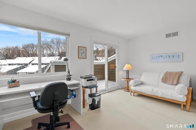 $249,900 | 126 Hopmeadow Street, Unit 1H, Simsbury, CT 06089