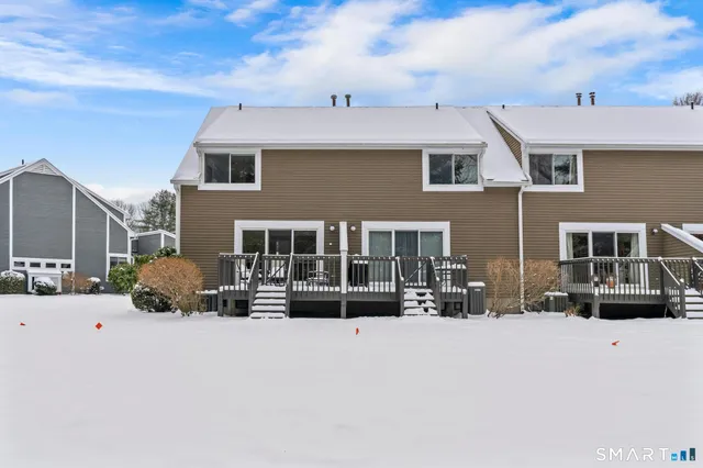 $249,900 | 126 Hopmeadow Street, Unit 1H, Simsbury, CT 06089