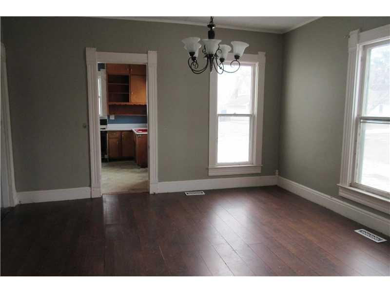 237 East High Street Pendleton, IN 46064 - Photo 4 of 11