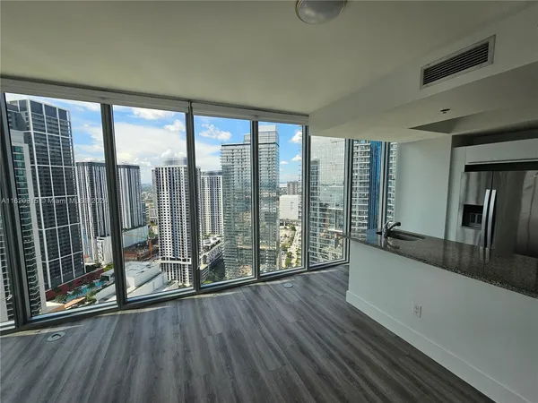 $780,000 | 888 Biscayne Boulevard, Unit 4001, Miami, FL 33132