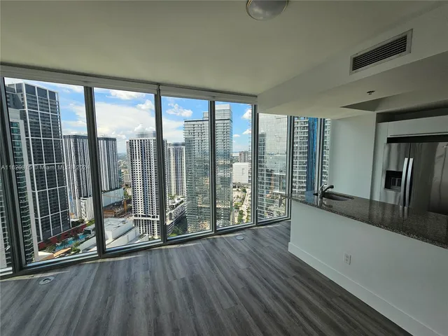 $795,000 | 888 Biscayne Boulevard, Unit 4001, Miami, FL 33132