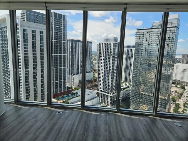 $795,000 | 888 Biscayne Boulevard, Unit 4001, Miami, FL 33132