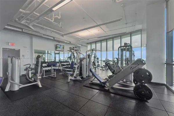 $780,000 | 888 Biscayne Boulevard, Unit 4001, Miami, FL 33132