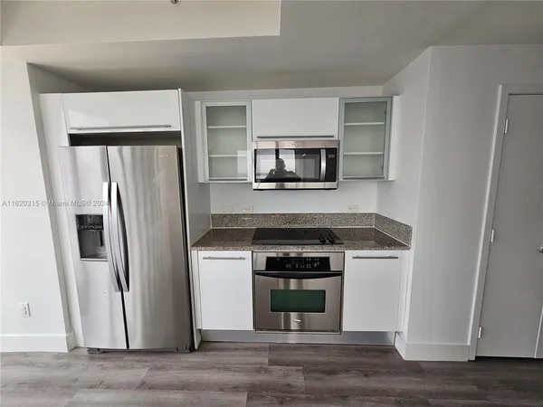 $780,000 | 888 Biscayne Boulevard, Unit 4001, Miami, FL 33132