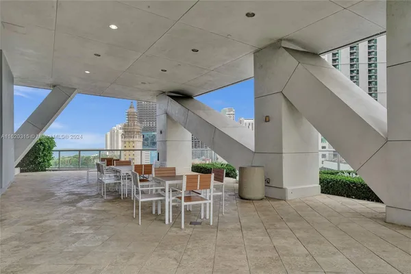 $780,000 | 888 Biscayne Boulevard, Unit 4001, Miami, FL 33132