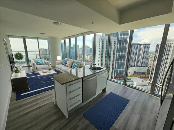 $780,000 | 888 Biscayne Boulevard, Unit 4001, Miami, FL 33132