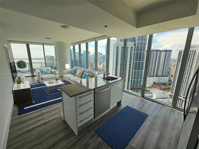 $795,000 | 888 Biscayne Boulevard, Unit 4001, Miami, FL 33132