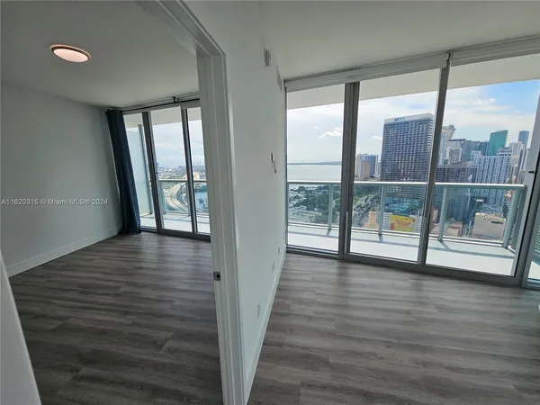$780,000 | 888 Biscayne Boulevard, Unit 4001, Miami, FL 33132