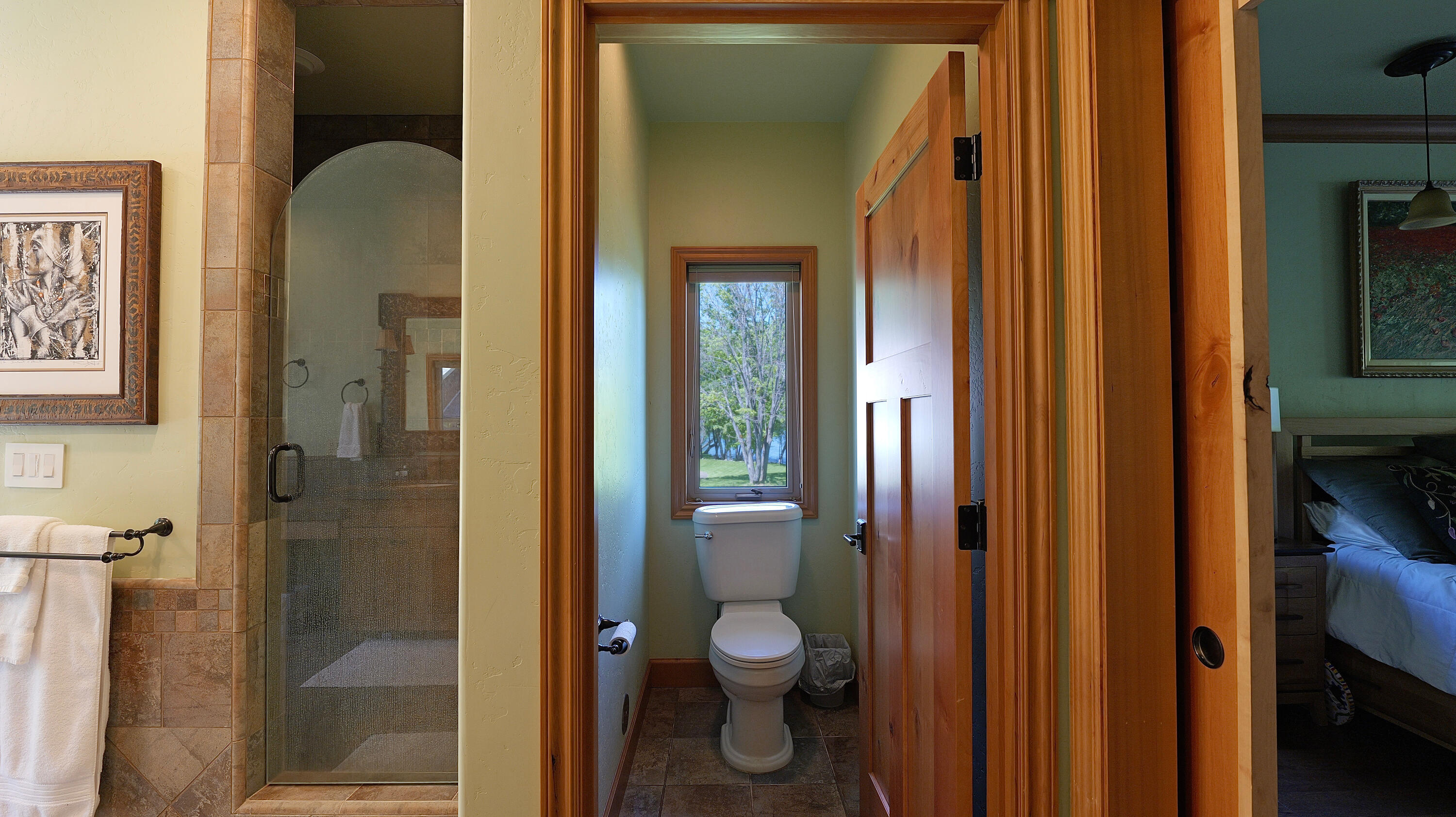 343 Rene Drive Shady Cove, OR 97539 - Photo 30 of 152 Primary Bath