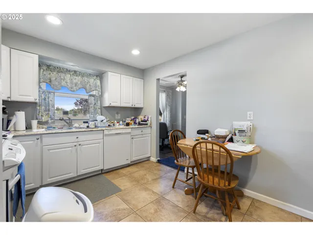 $899,900 | 12275 Southeast School Avenue, Boring, OR 97009