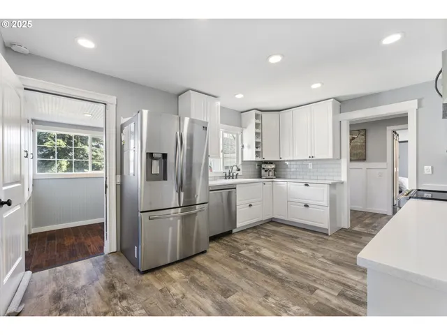 $899,900 | 12275 Southeast School Avenue, Boring, OR 97009