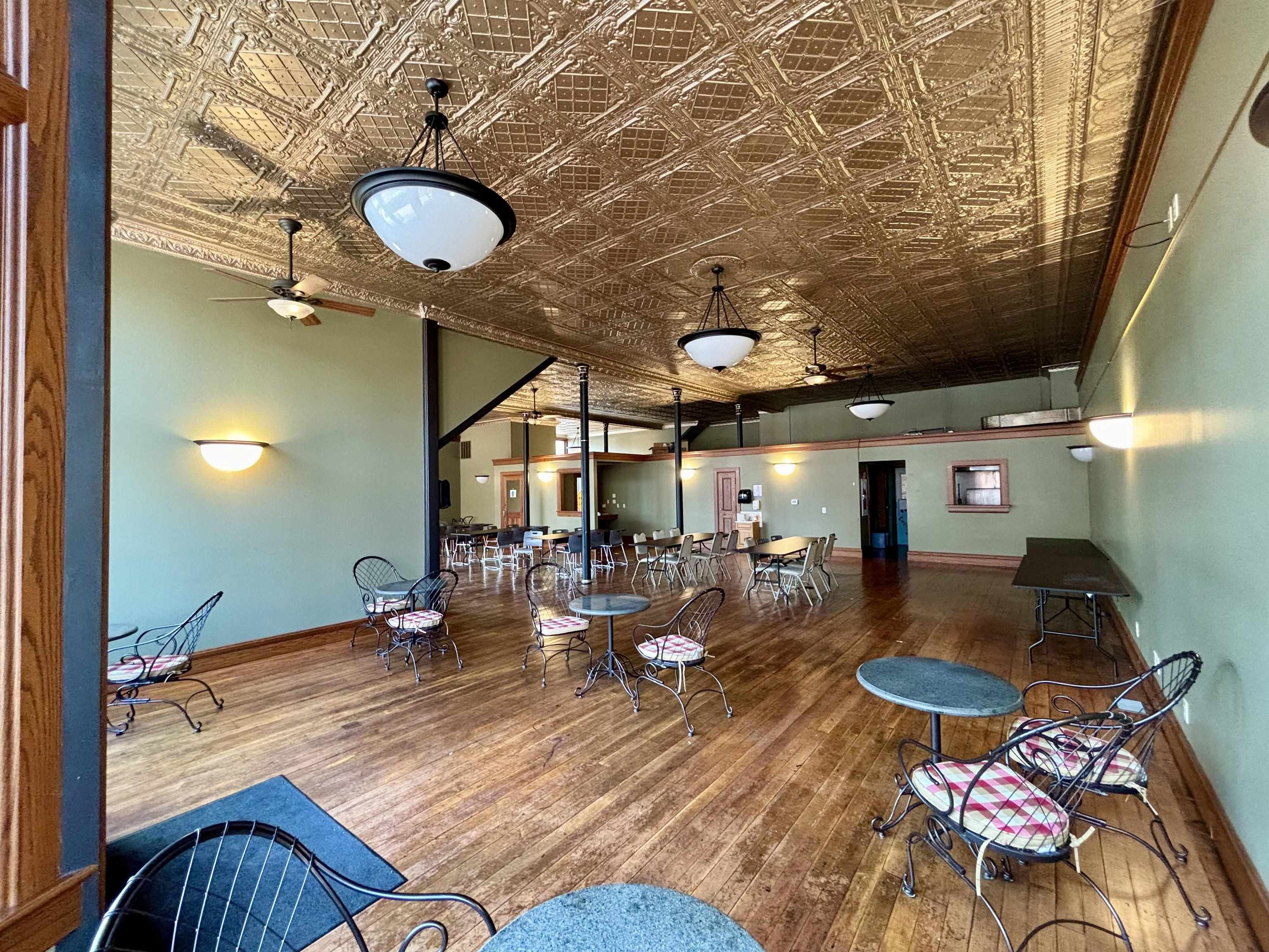 320 North Main Street Mount Carroll, IL 61053 - Photo 6 of 31 a very nice looking dining room with a table or chairs