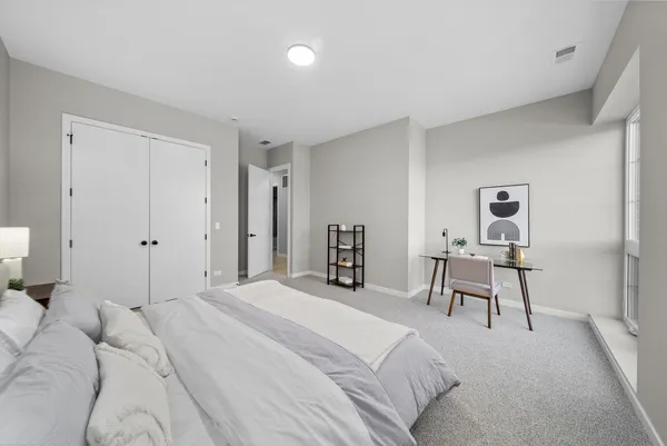 $540,000 | 5830 North Lincoln Avenue, Unit 3E, Chicago, IL 60659