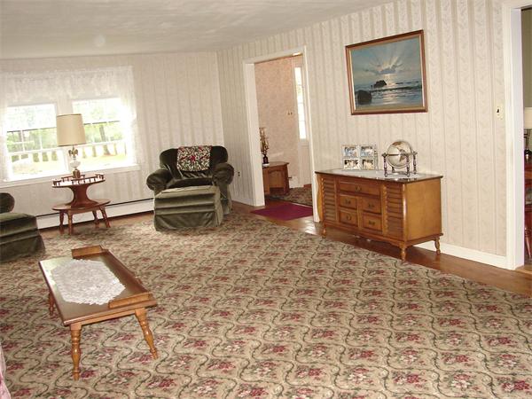 17 Babicz Road Tewksbury, MA 01876 - Photo 8 of 18 Gallery Image 8