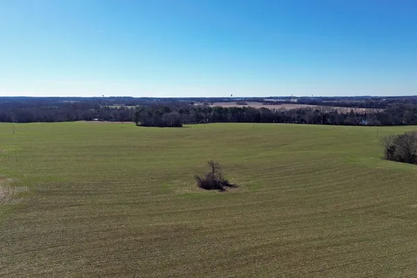 $1,656,000 | 2400 Sportsman Lake Road, Franklin, KY 42134